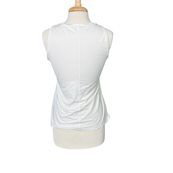 Sofiabella Women's White Sleeveless Top Size Large - Picture 4 of 10